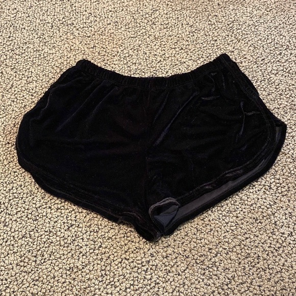 Brandy Mellvile Crushed Velvet Black Shorts  Size Small in Like New Condition - Picture 1 of 4